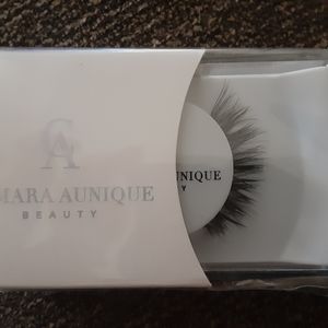 Camara Aunique Rewearable lashes